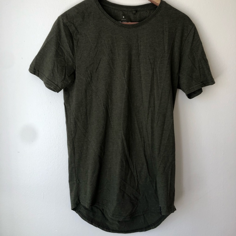 Curved tail tee - olive